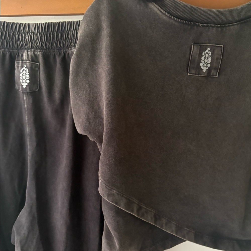 We The Free Black Hot Shot Crossover Jogger Pant Set - Picture 4 of 4
